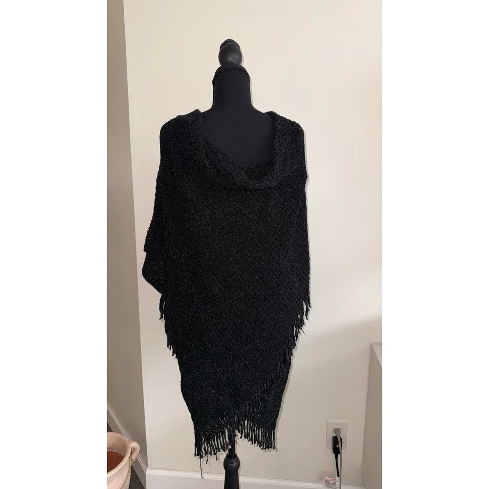 Brand new! Women's Black Knit Polyester Fringe Toggle Shawl Wrap Neck Warmer